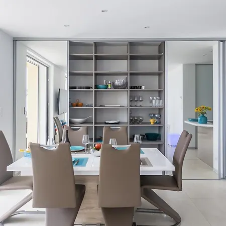 Plage Ground Floor Apartment On Seafront With Large Terrace